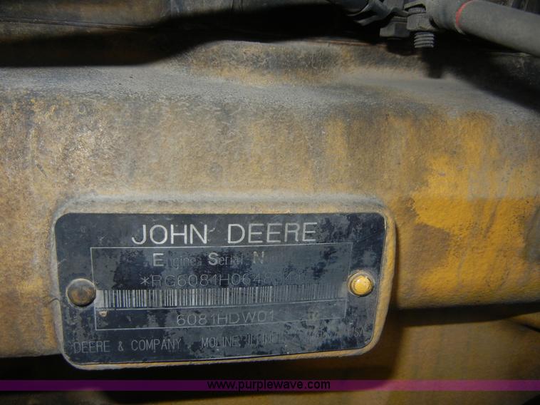image for item 8535 1998 John Deere 770CH motor grader