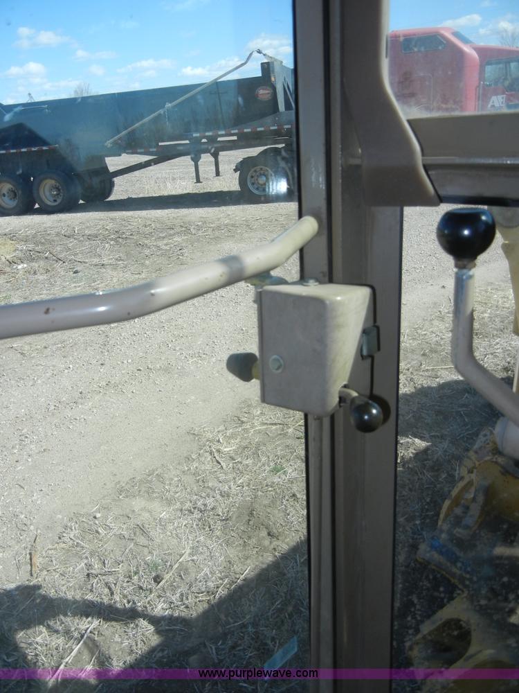 image for item 8535 1998 John Deere 770CH motor grader