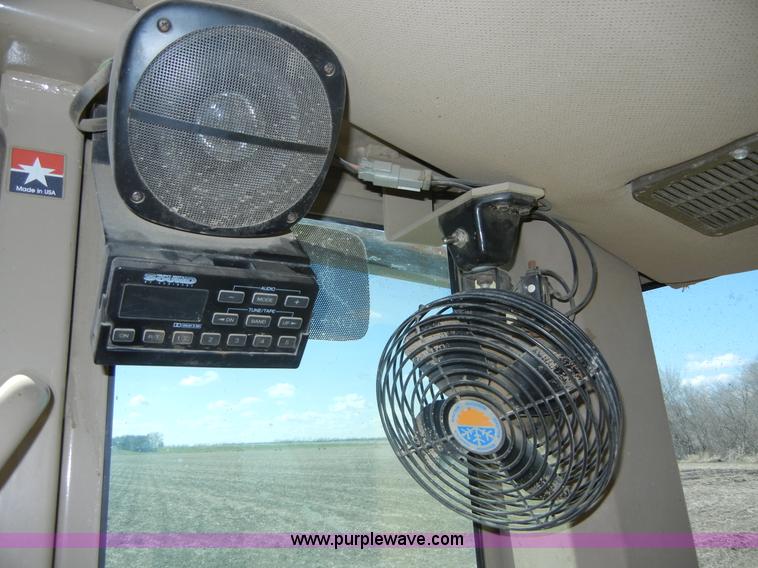 image for item 8535 1998 John Deere 770CH motor grader