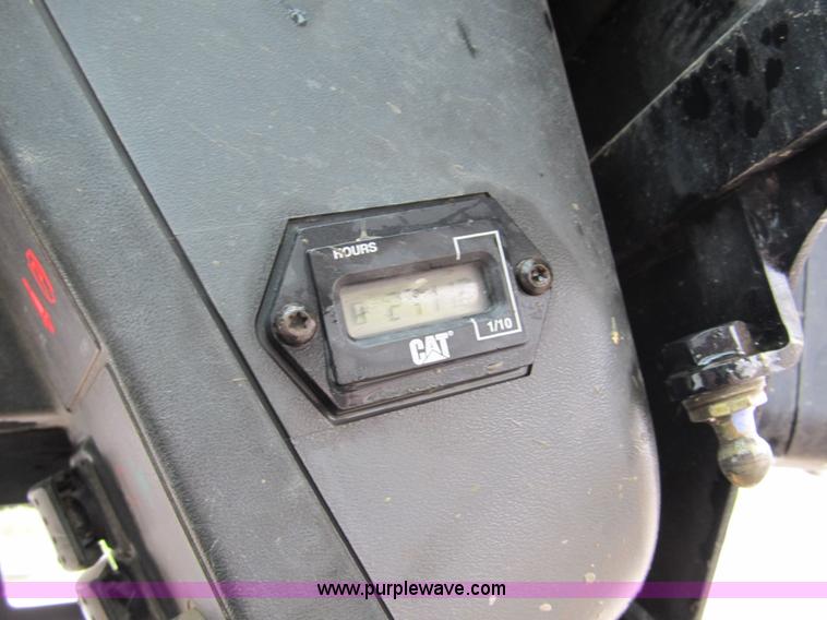 image for item 8979 2002 Caterpillar 257 skid steer