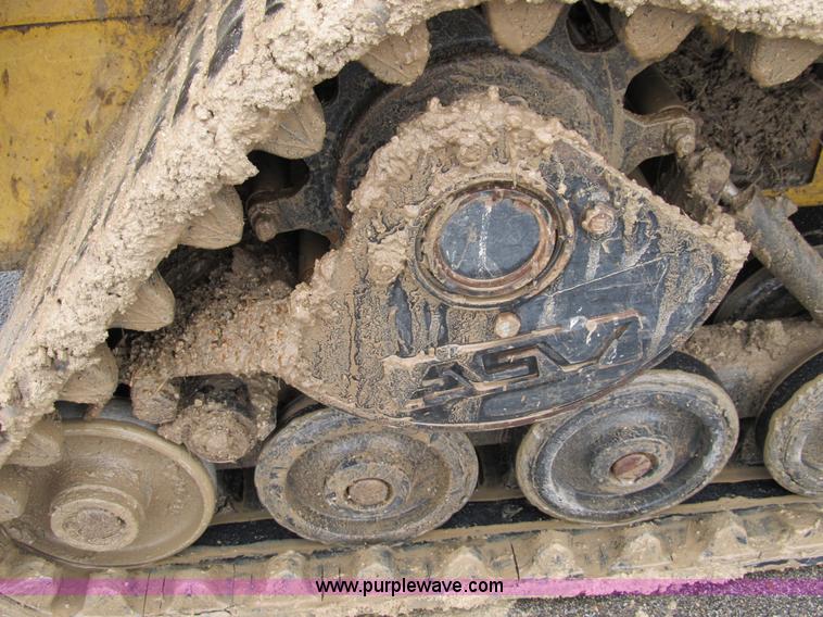 image for item 8979 2002 Caterpillar 257 skid steer