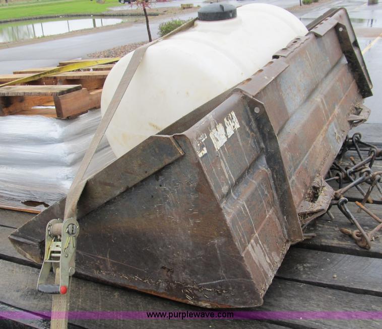 image for item 8979 2002 Caterpillar 257 skid steer