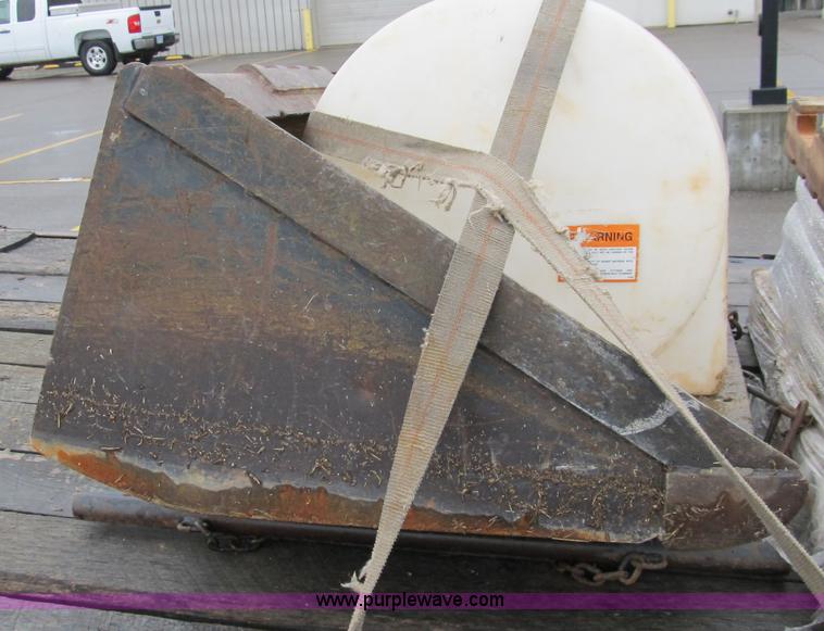 image for item 8979 2002 Caterpillar 257 skid steer