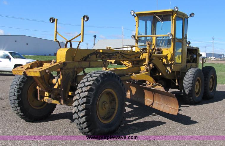 image for item 8981 Caterpillar 12E motor grader