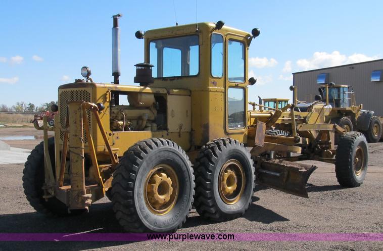 image for item 8981 Caterpillar 12E motor grader