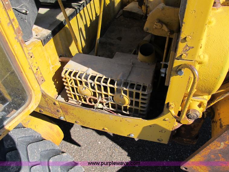 image for item 8981 Caterpillar 12E motor grader