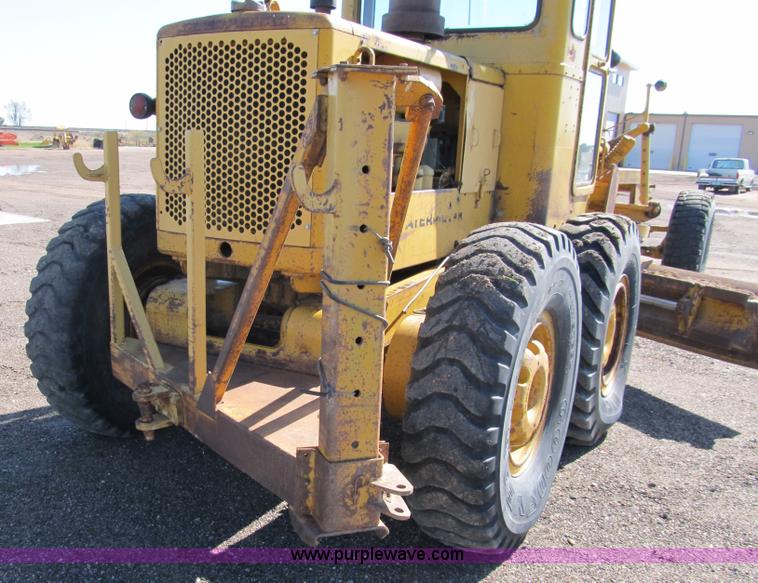 image for item 8981 Caterpillar 12E motor grader