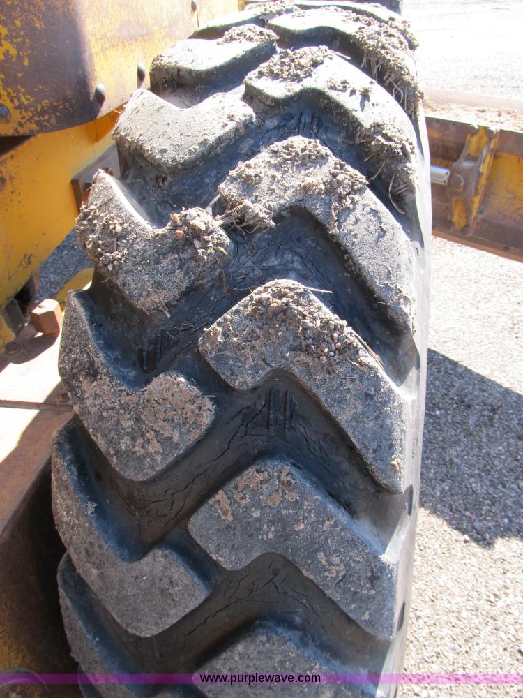 image for item 8981 Caterpillar 12E motor grader