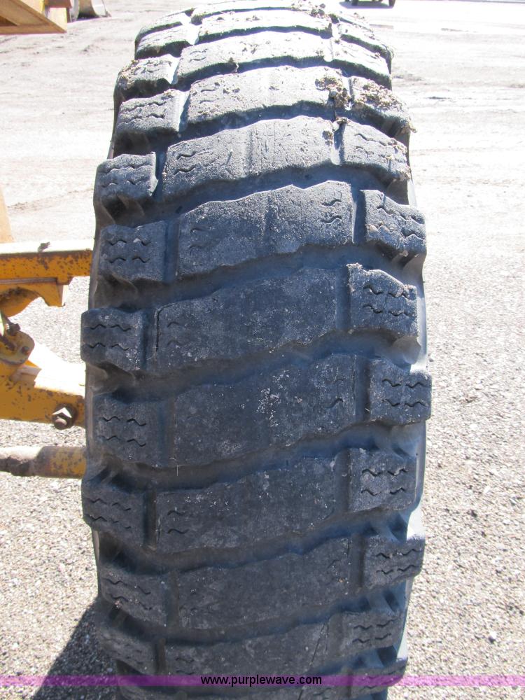 image for item 8981 Caterpillar 12E motor grader