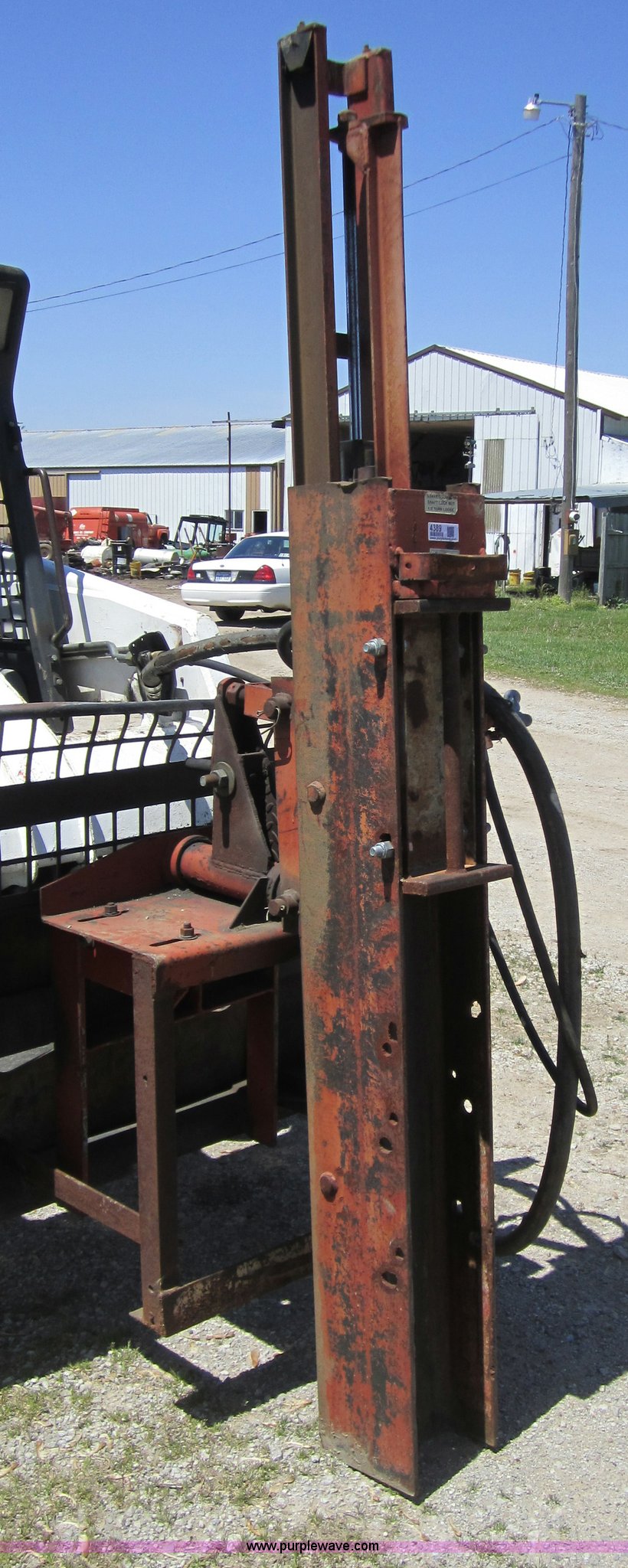 Shaver HD8 hydraulic post driver in Cherryvale, KS Item 4389 sold
