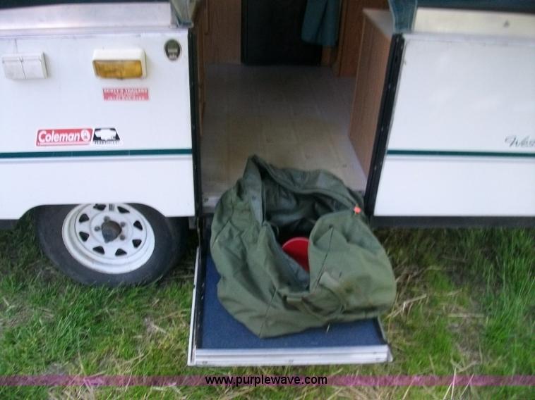 image for item 1016 1995 Coleman Fleetwood pop-up camper