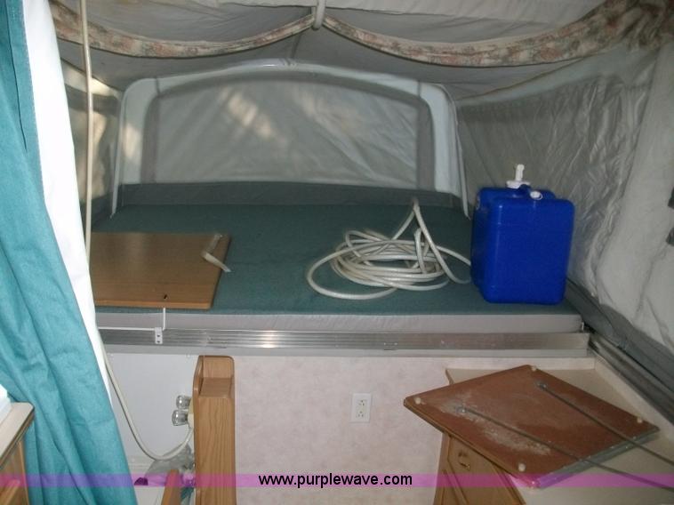 image for item 1016 1995 Coleman Fleetwood pop-up camper