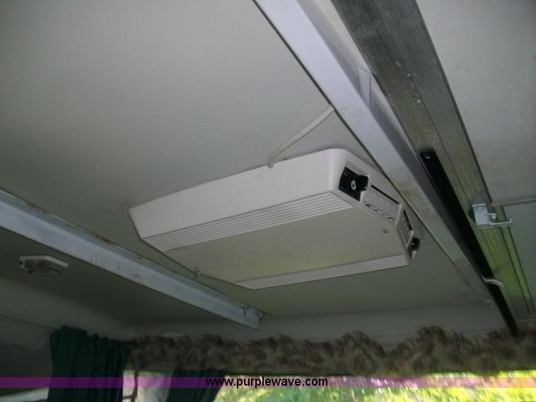 image for item 1016 1995 Coleman Fleetwood pop-up camper