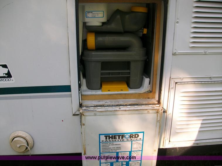 image for item 1016 1995 Coleman Fleetwood pop-up camper