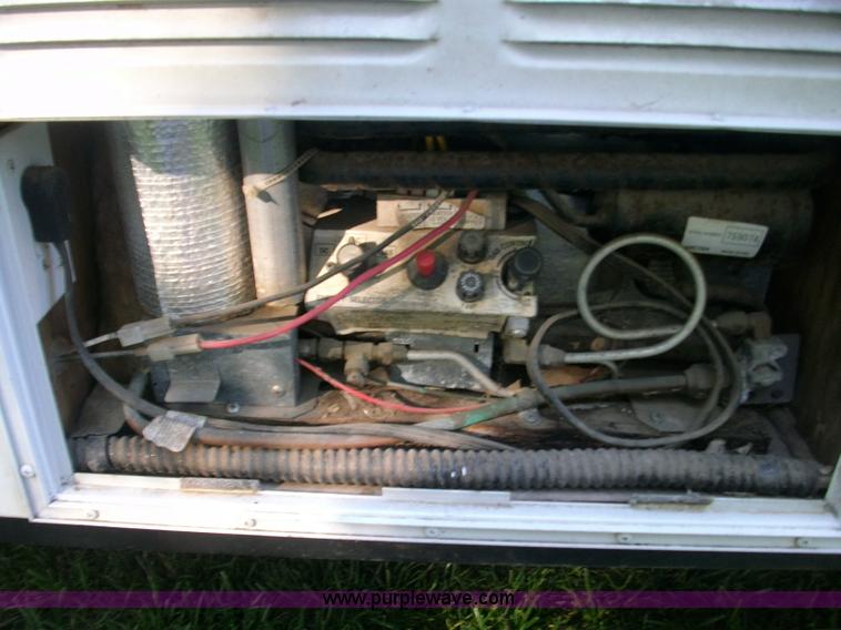 image for item 1016 1995 Coleman Fleetwood pop-up camper