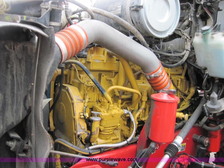 image for item 1270 2005 Kenworth T800B semi truck