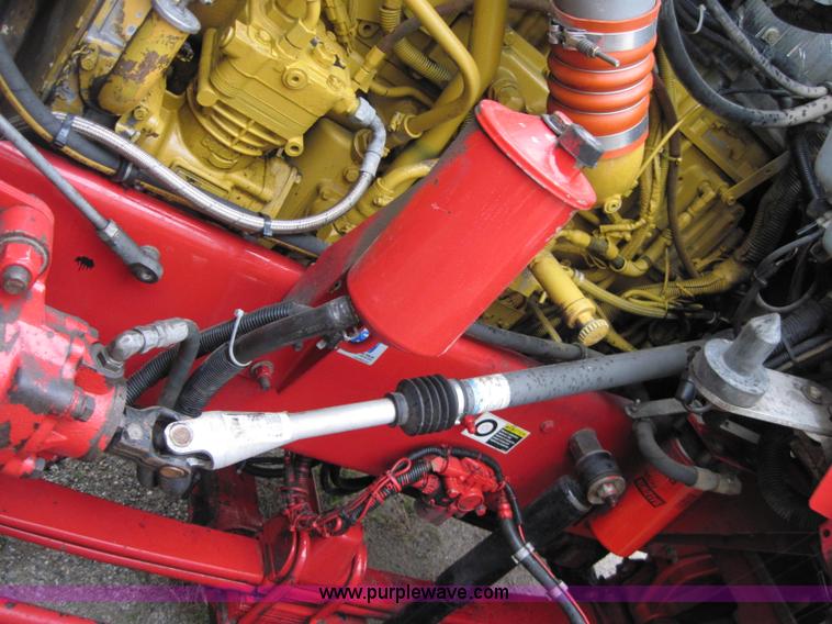 image for item 1270 2005 Kenworth T800B semi truck