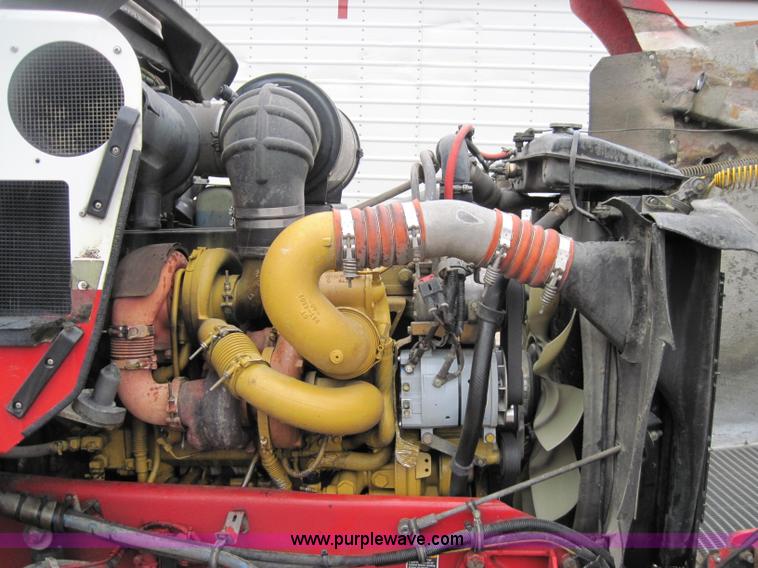 image for item 1270 2005 Kenworth T800B semi truck