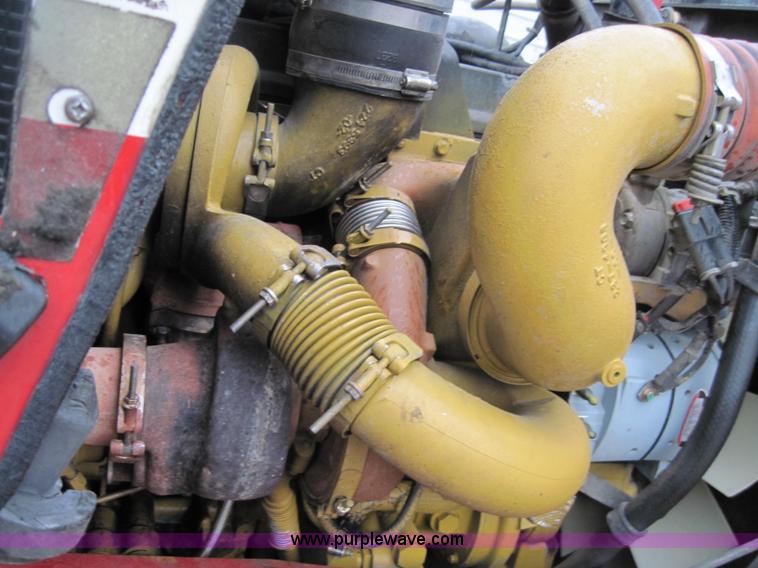 image for item 1270 2005 Kenworth T800B semi truck