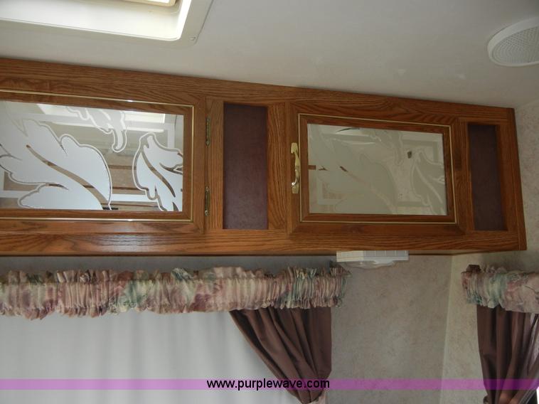 image for item 2216 1995 Damon Hornet 28' pull behind camper