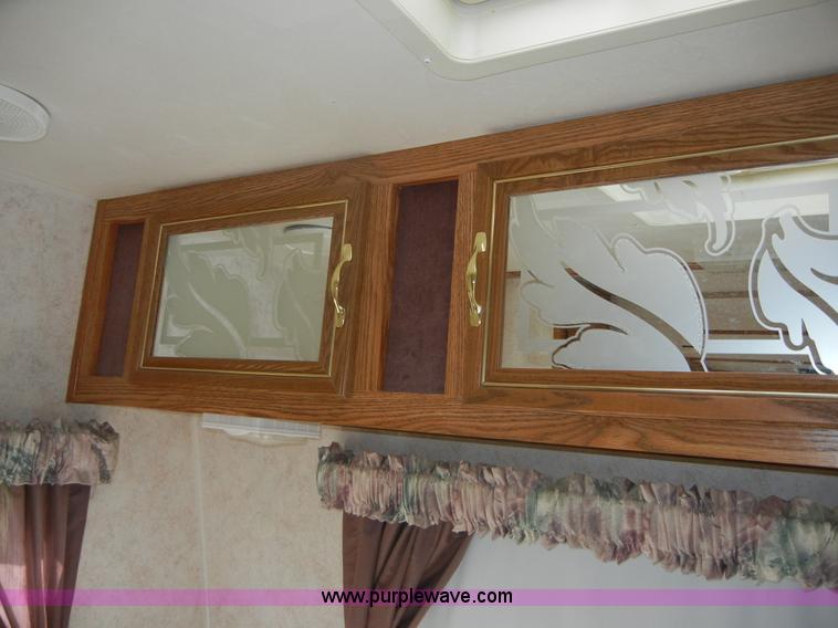 image for item 2216 1995 Damon Hornet 28' pull behind camper