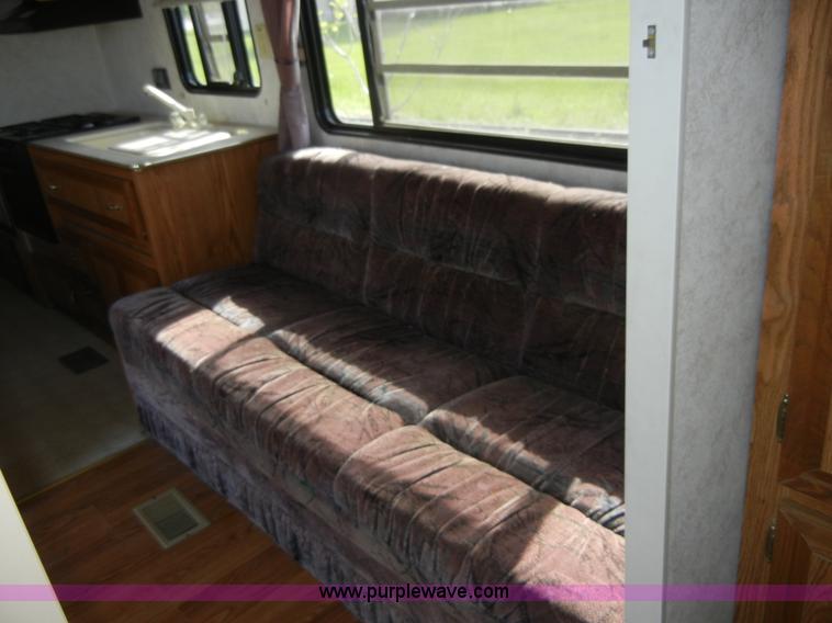 image for item 2216 1995 Damon Hornet 28' pull behind camper