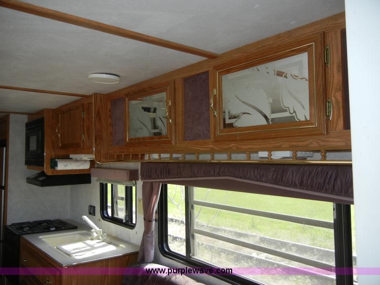 image for item 2216 1995 Damon Hornet 28' pull behind camper