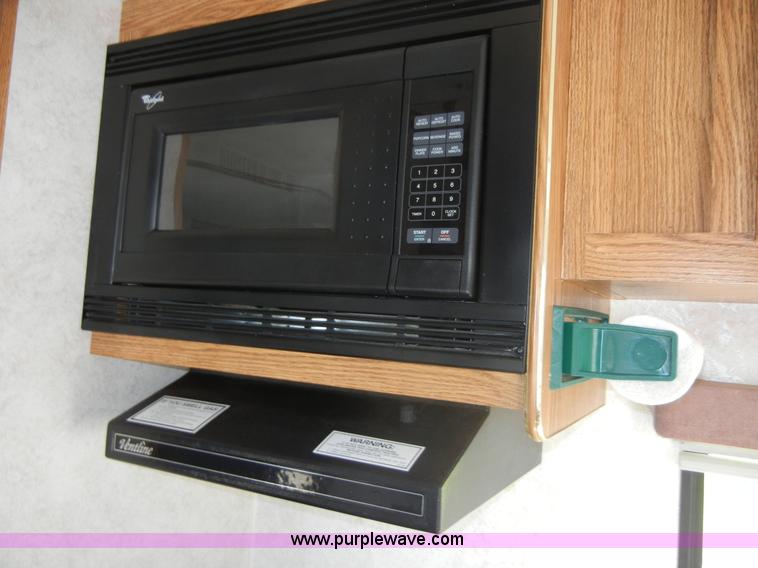 image for item 2216 1995 Damon Hornet 28' pull behind camper