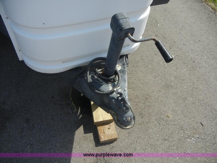 image for item 2216 1995 Damon Hornet 28' pull behind camper