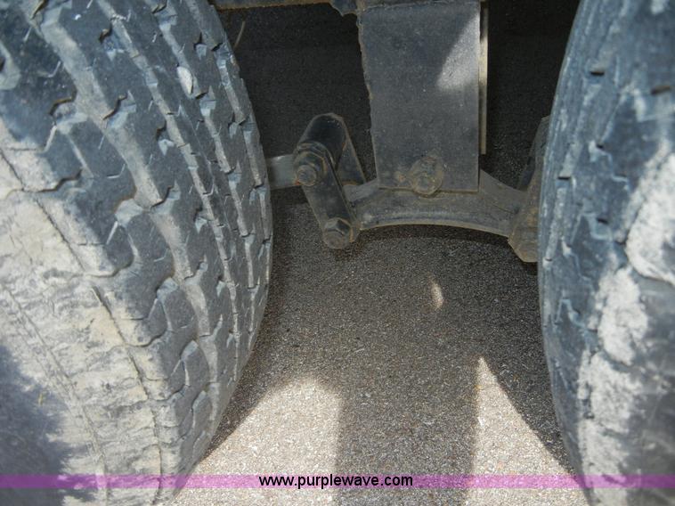 image for item 2216 1995 Damon Hornet 28' pull behind camper