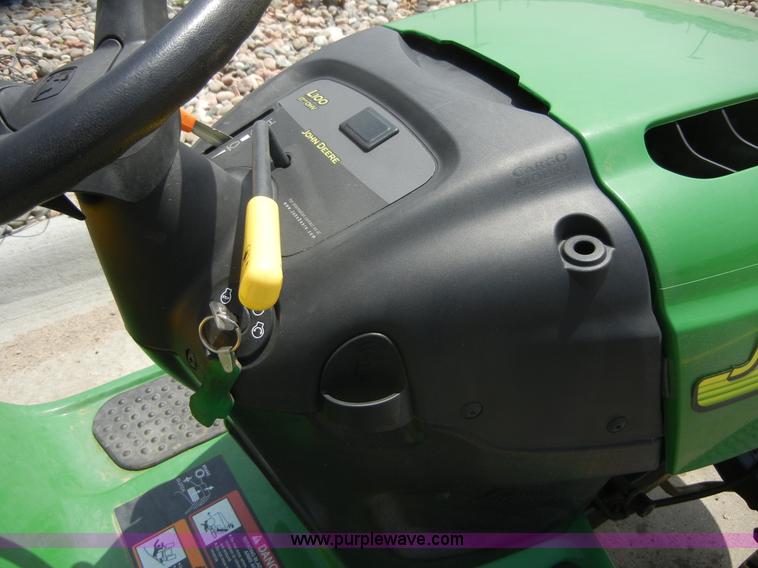 image for item 2229 2008 John Deere L100 lawn tractor