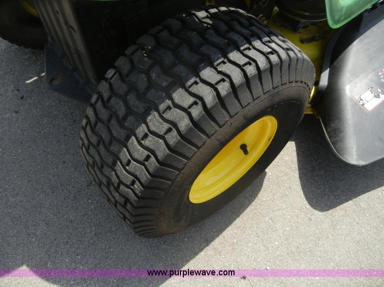 image for item 2229 2008 John Deere L100 lawn tractor