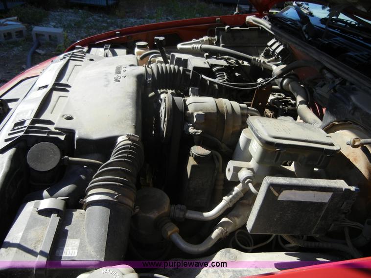 image for item 2246 1995 GMC Sonoma SLS pickup truck