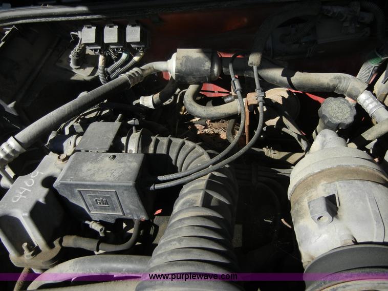 image for item 2246 1995 GMC Sonoma SLS pickup truck