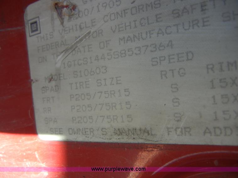 image for item 2246 1995 GMC Sonoma SLS pickup truck