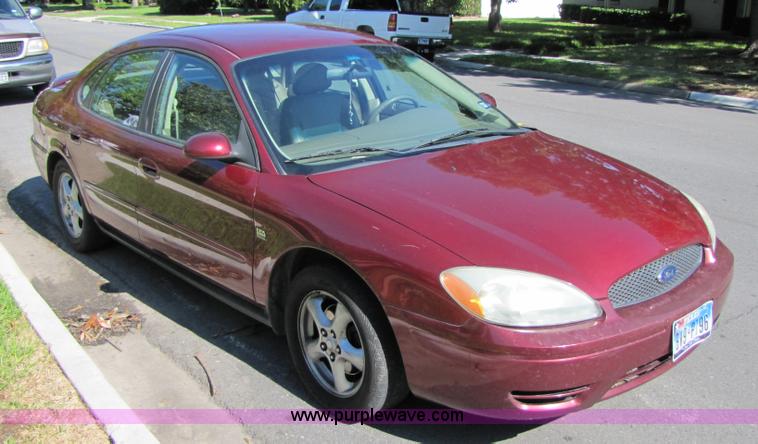 image for item 3458 2004 Ford Taurus SES