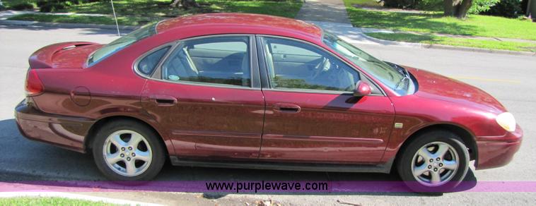 image for item 3458 2004 Ford Taurus SES