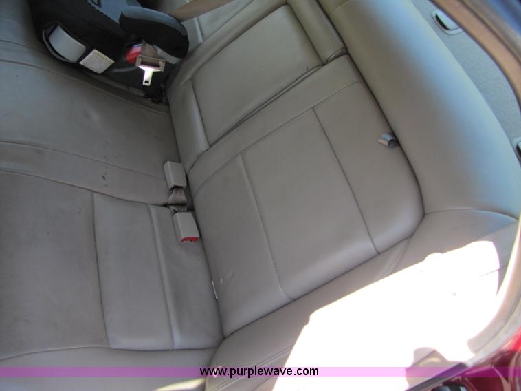 image for item 3458 2004 Ford Taurus SES