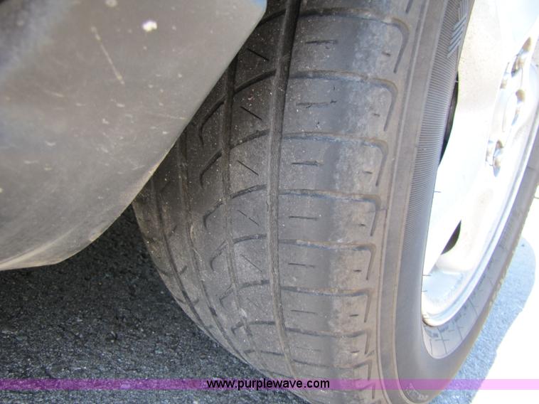 image for item 3458 2004 Ford Taurus SES