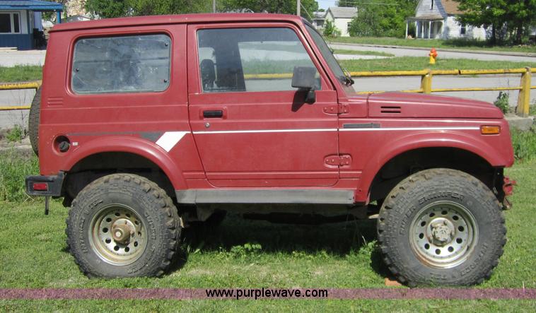 image for item 3691 1988 Suzuki Samurai JX SUV