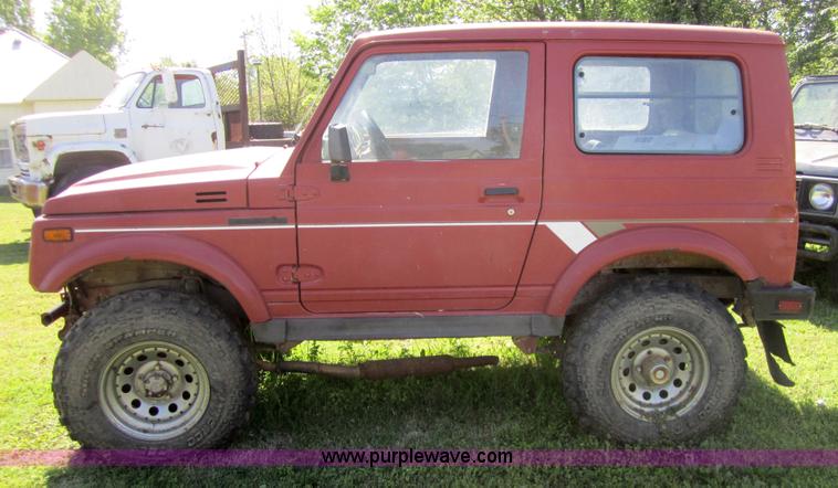 image for item 3691 1988 Suzuki Samurai JX SUV