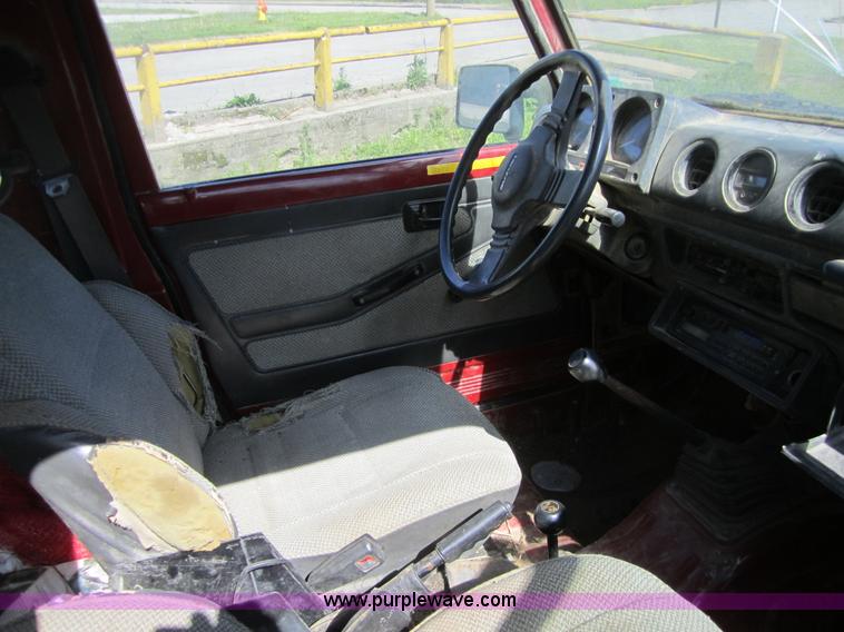 image for item 3691 1988 Suzuki Samurai JX SUV
