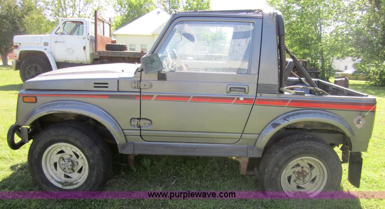 image for item 3692 1987 Suzuki Samurai JX SUV