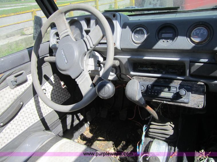 image for item 3692 1987 Suzuki Samurai JX SUV