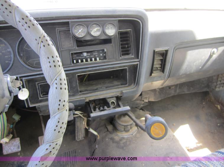 image for item 3694 1984 Dodge D350 Custom pickup truck