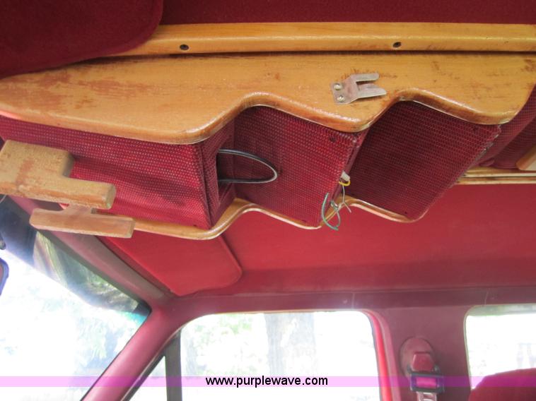 image for item 3698 1996 Ford F350 crew cab pickup truck