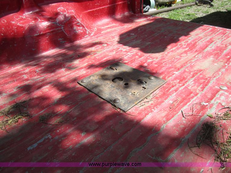 image for item 3698 1996 Ford F350 crew cab pickup truck