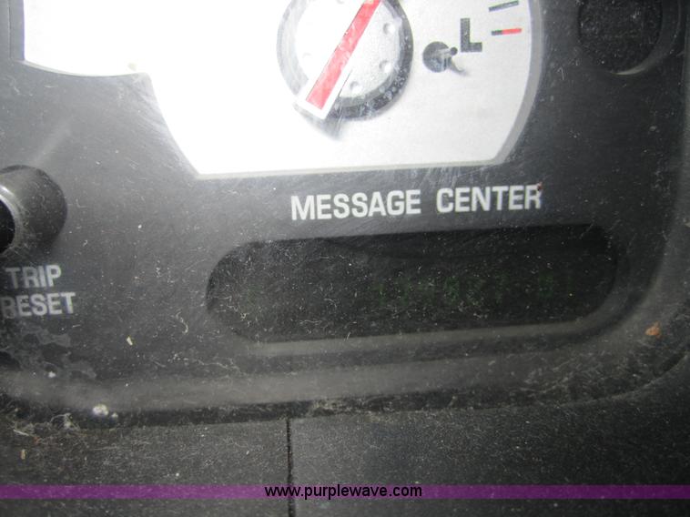 image for item 3699 2003 Mecury Mountaineer SUV