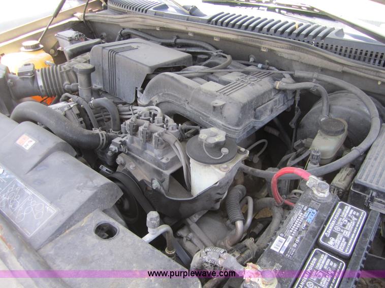 image for item 3699 2003 Mecury Mountaineer SUV