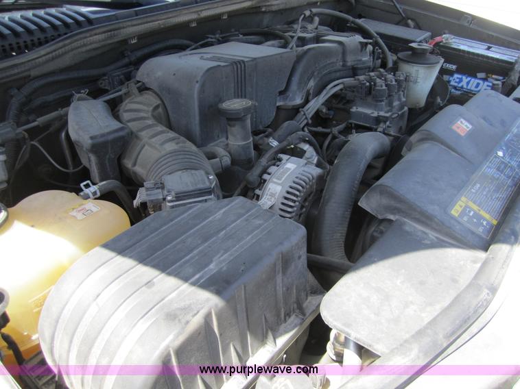 image for item 3699 2003 Mecury Mountaineer SUV